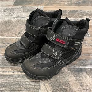 NEW (no box) Ecco snow boots size Eu 30= US 12